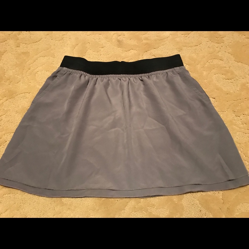 Ann Taylor LOFT skirt with pockets!